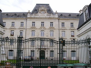 Lycée Descartes à Tours, France. Côté cour d'honneur.