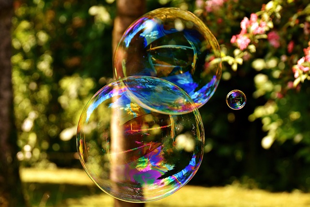 Bulles de savon, gigantesque, grand, multicolores. Alexas_Fotos. Licence Pixabay.